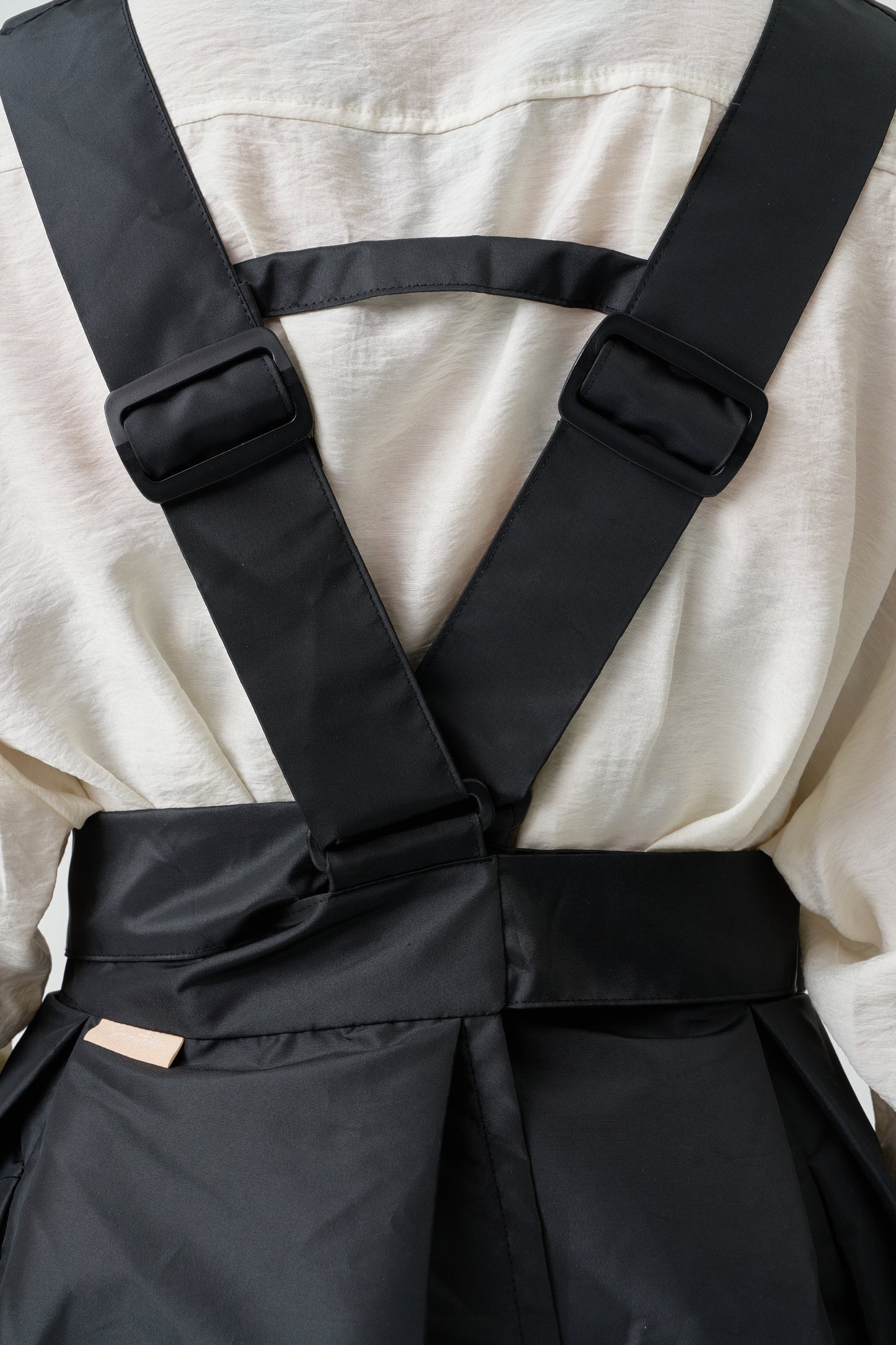 Long Hepburn Apron (17th restock, shipping starts 4th week of Dec)